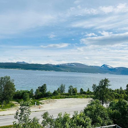 Apartment In Tromso With Sea And Mountain View Exterior photo